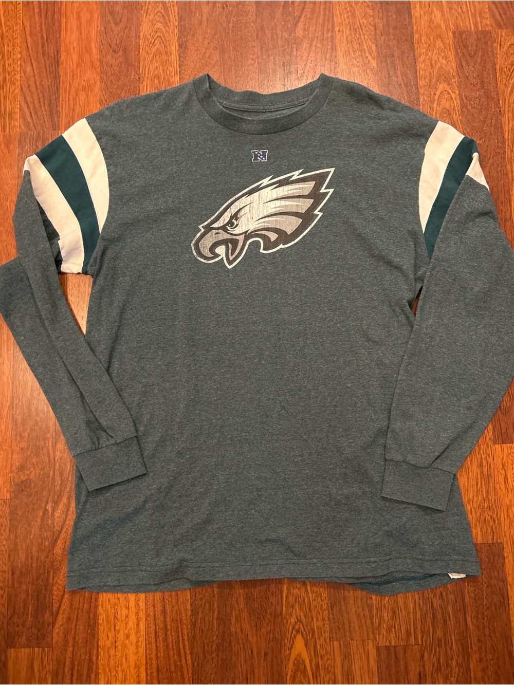 Retro Philadelphia Eagles Green Long Sleeve Shirt Distressed Logo Size Large